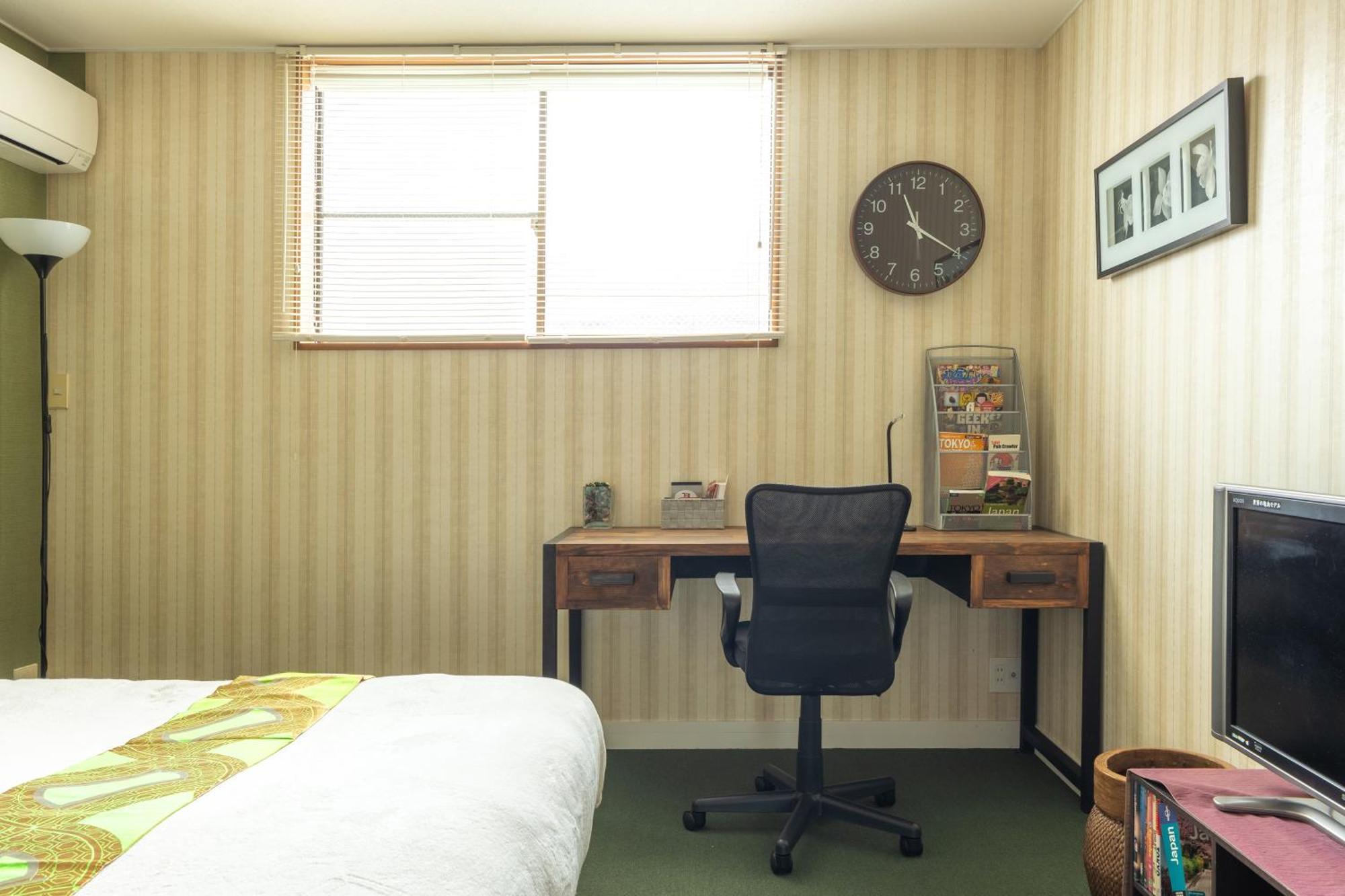 The Ivy Apartments, Location, Yoyogi!! * Tōkyō